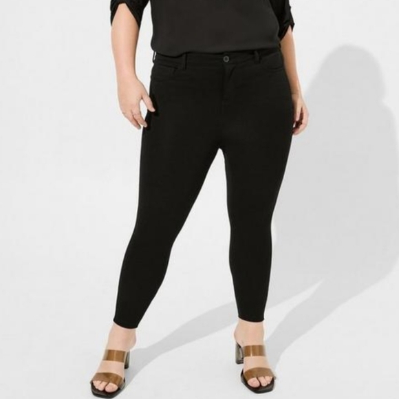 Torrid Ponte Stretch 5 Pocket Skinny Pants - 20XS - NWT - Picture 2 of 7